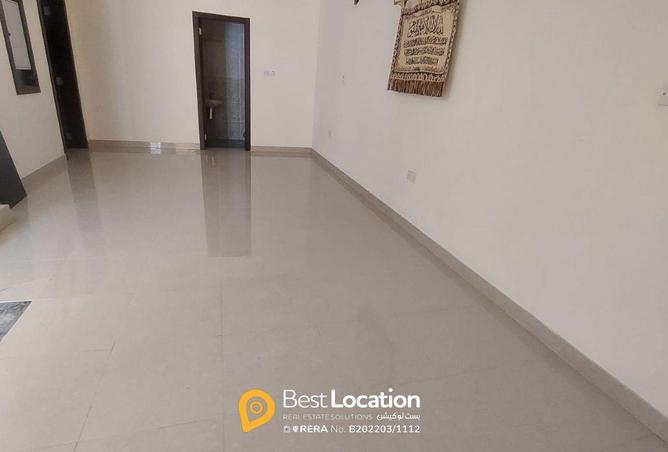 967449 - Property Image 3