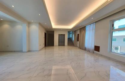 Villa - 5 Bedrooms - 7 Bathrooms for rent in Hidd - Muharraq Governorate
