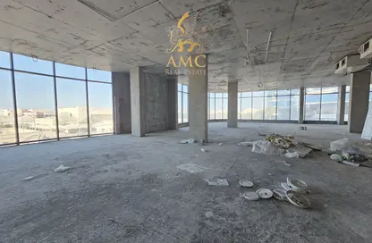 Office Space - Studio - 4 Bathrooms for rent in Busaiteen - Muharraq Governorate