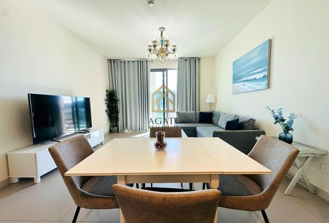 956144 - Property Image 2