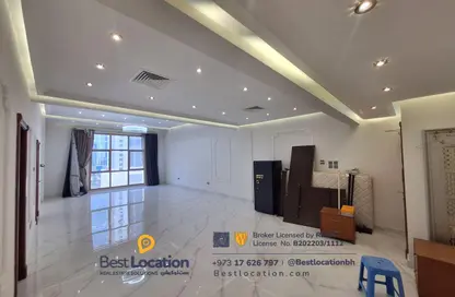 Apartment - 3 Bedrooms - 3 Bathrooms for sale in Sanabis - Manama - Capital Governorate