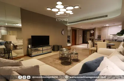 Living Room image for: Apartment - 1 Bedroom - 2 Bathrooms for sale in The Treasure - Dilmunia Island - Muharraq Governorate, Image 1