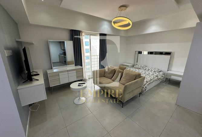 975907 - Property Main Image