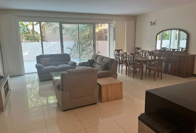 958578 - Property Image 2