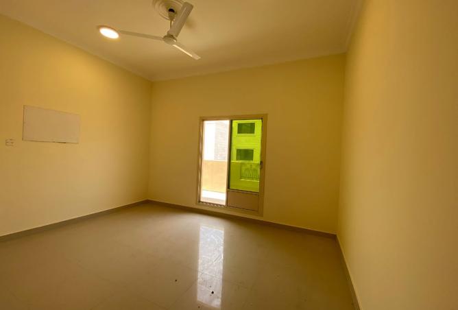 960121 - Property Image 3