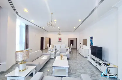 Apartment - 2 Bedrooms - 3 Bathrooms for rent in Seef - Capital Governorate