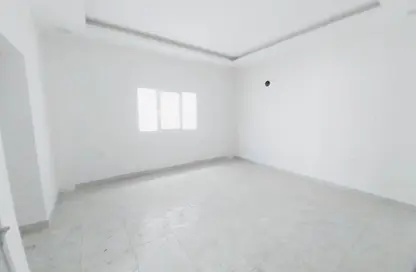 Apartment - 2 Bedrooms - 3 Bathrooms for rent in Alhajiyat - Riffa - Southern Governorate