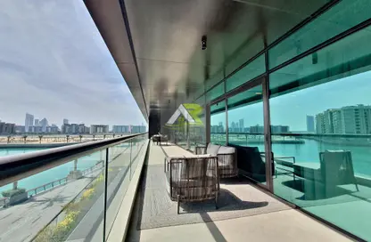Apartment - 2 Bedrooms - 3 Bathrooms for rent in Reef Island - Capital Governorate