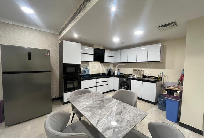 982990 - Property Image 2