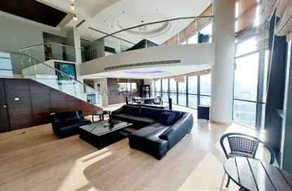 Living Room image for: Penthouse - 4 Bedrooms - 5 Bathrooms for rent in Al Juffair - Capital Governorate, Image 1