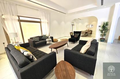 Villa - 4 Bedrooms - 6 Bathrooms for rent in Saar - Northern Governorate