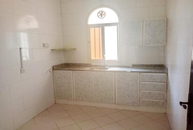 957680 - Property Image 2