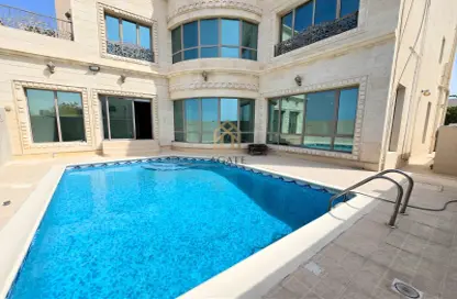 Villa - 6 Bedrooms - 7+ Bathrooms for rent in Arad - Muharraq Governorate