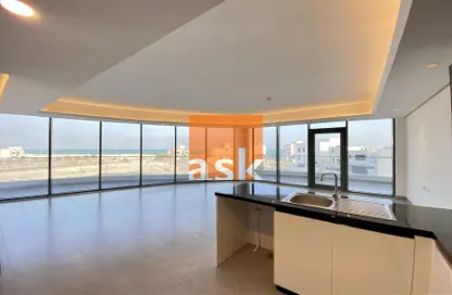 Kitchen image for: Apartment - 3 Bedrooms - 4 Bathrooms for sale in Breeze of Dilmunia - Dilmunia Island - Muharraq Governorate, Image 1