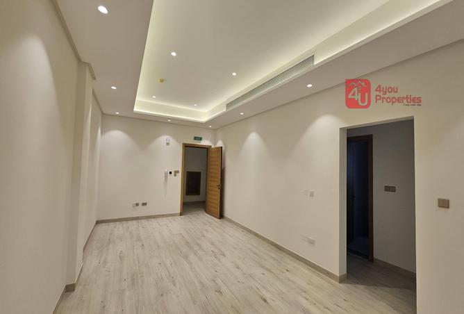 982531 - Property Image 3