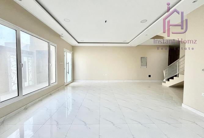 984313 - Property Image 2