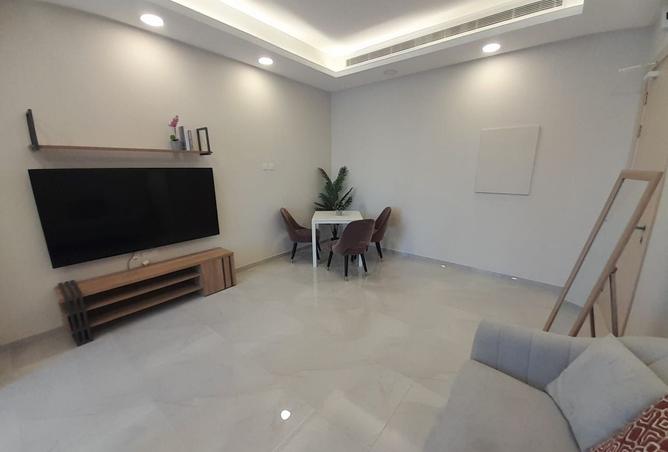 960455 - Property Image 2