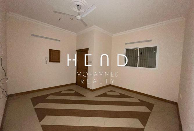 981921 - Property Image 2