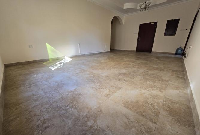 967008 - Property Main Image