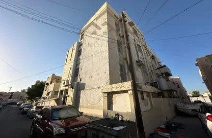عمارة بالكامل - استوديو - 8 حمامات للبيع في المحرق - المحرق