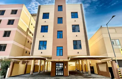 عمارة بالكامل - 8 غرف نوم - 8 حمامات للبيع في الجنبية - المحافظة الشمالية