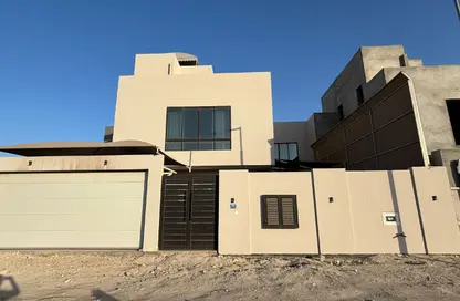Villa - 4 Bedrooms - 4 Bathrooms for sale in Busaiteen - Muharraq Governorate