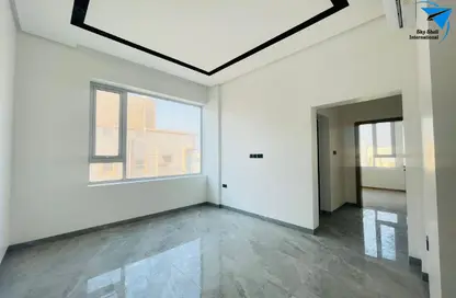Apartment - 2 Bedrooms - 2 Bathrooms for rent in Salmaniya - Manama - Capital Governorate