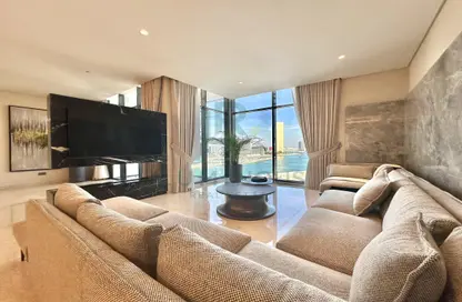 Living Room image for: Apartment - 3 Bedrooms - 4 Bathrooms for rent in Bahrain Financial Harbour - Manama - Capital Governorate, Image 1