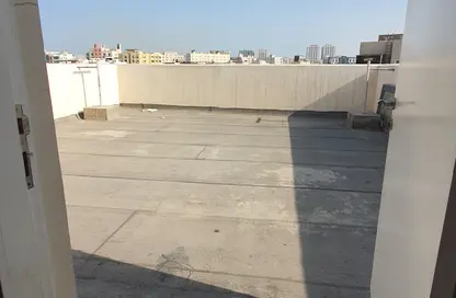 Apartment - 2 Bedrooms - 2 Bathrooms for rent in Hidd - Muharraq Governorate