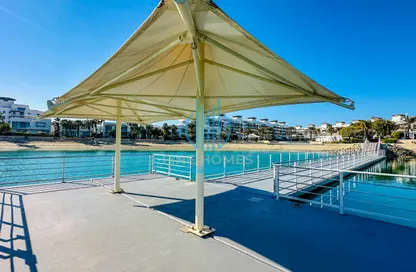 Apartment - 2 Bedrooms - 2 Bathrooms for rent in Tala Island - Amwaj Islands - Muharraq Governorate
