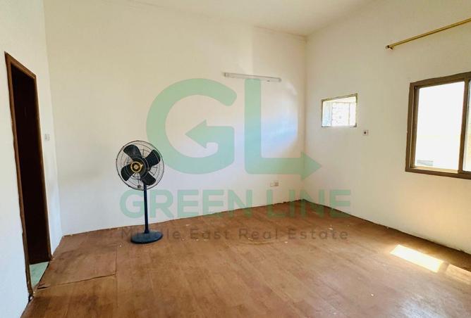 954081 - Property Image 2