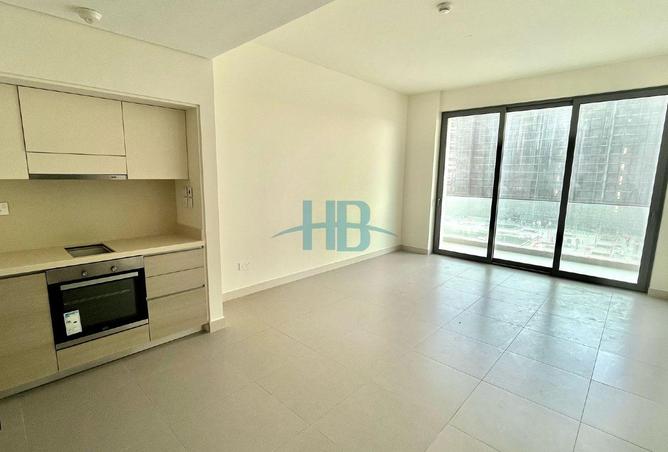 987258 - Property Image 2