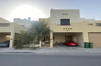 فيلا - 4 غرف نوم - 3 حمامات للايجار في الرفاع فيوز - الرفاع - المحافظة الجنوبية