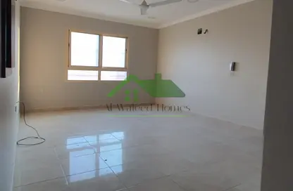 Apartment - 3 Bedrooms - 3 Bathrooms for rent in Galali - Muharraq Governorate