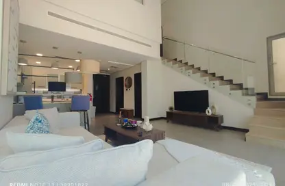 Duplex - 1 Bedroom - 2 Bathrooms for rent in Seef - Capital Governorate