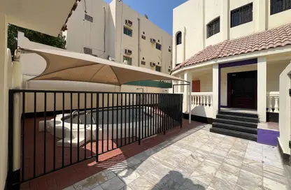 فيلا - 4 غرف نوم - 5 حمامات للايجار في السقية - المنامة - محافظة العاصمة