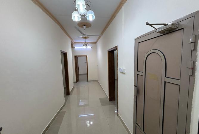 966205 - Property Image 2