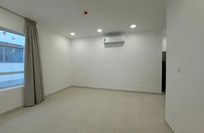 Apartment - 2 Bedrooms - 2 Bathrooms for rent in Tubli - Central Governorate