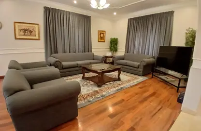Villa - 3 Bedrooms - 3 Bathrooms for rent in Al Juffair - Capital Governorate