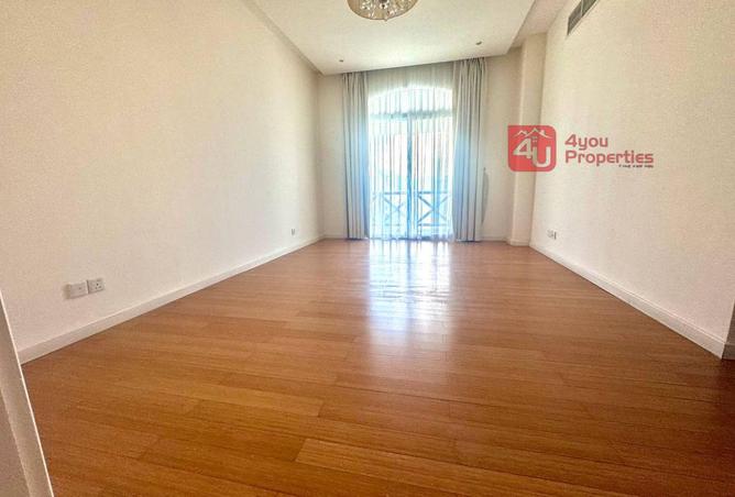 962403 - Property Image 3