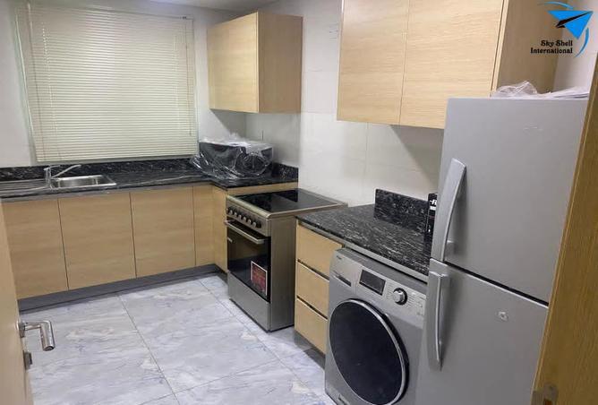 985499 - Property Image 3