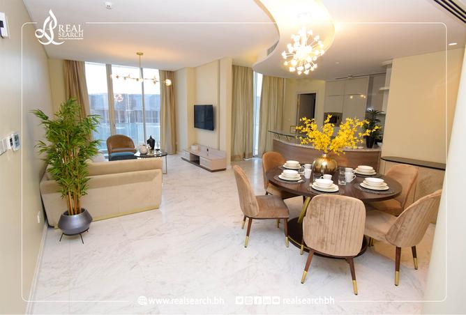 956438 - Property Image 2