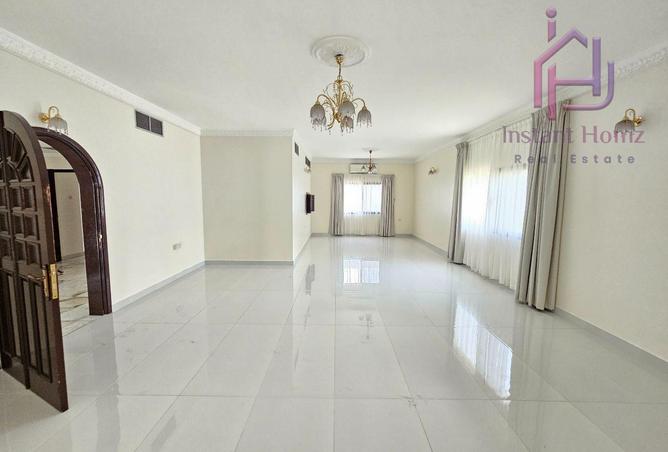 984712 - Property Image 2