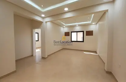 Apartment - 4 Bedrooms - 3 Bathrooms for rent in Bu Kowarah - Riffa - Southern Governorate