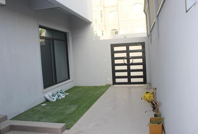 965769 - Property Image 2