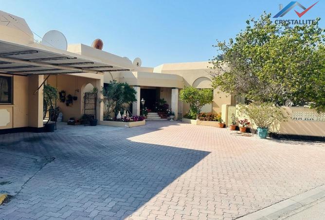 977716 - Property Image 2