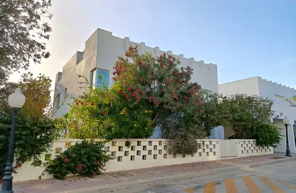 فيلا - 3 غرف نوم - 3 حمامات للايجار في الجنبية - المحافظة الشمالية