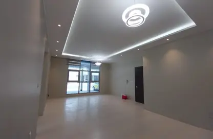 Apartment - 3 Bedrooms - 2 Bathrooms for rent in Maqabah - Northern Governorate