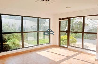 Compound - 4 Bedrooms - 4 Bathrooms for rent in Saar - Northern Governorate