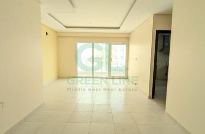 Apartment - 2 Bedrooms - 3 Bathrooms for rent in Hidd - Muharraq Governorate